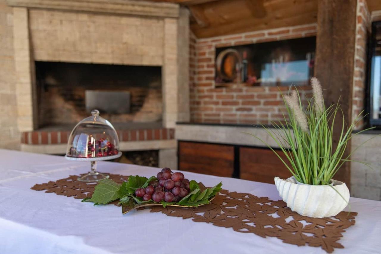 Holiday Home Chester With Heated Pool Kaštela エクステリア 写真